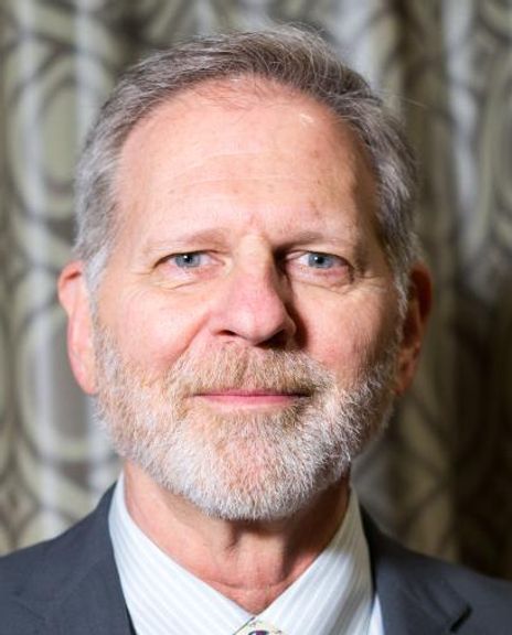 Thomas Schall Headshot