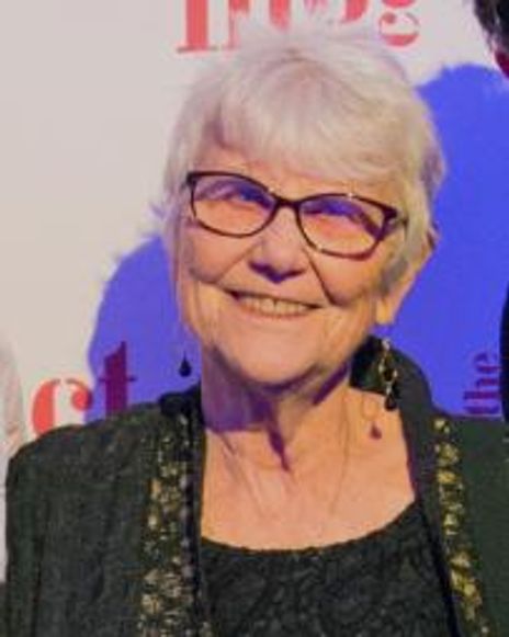 Elizabeth Smith Headshot