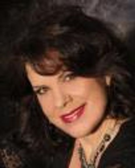 Wren Marie Harrington Headshot