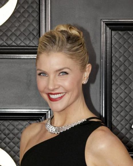 Amanda Kloots Headshot