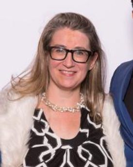 Laura Stanczyk Headshot