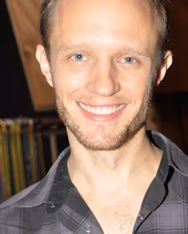 Aron Accurso Headshot