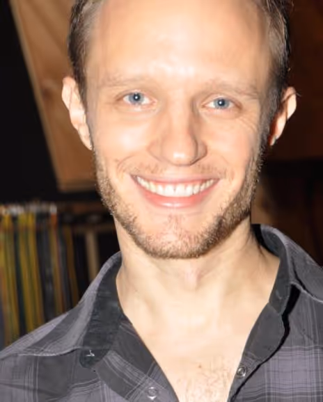 Aron Accurso Headshot