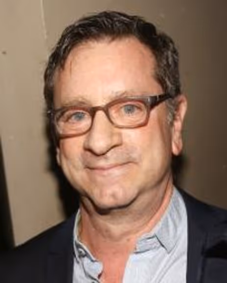 Daniel Swee Headshot