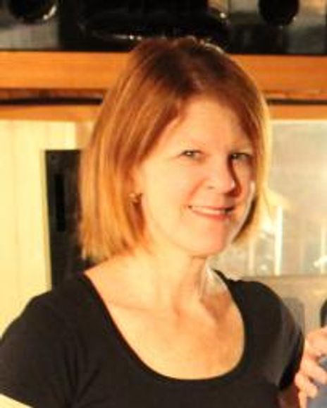 Amy Ralske Headshot