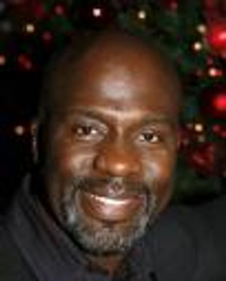 BeBe Winans Headshot