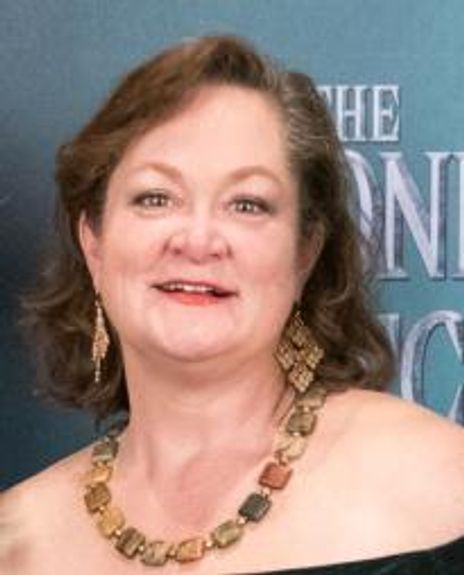 Laura Janik Cronin Headshot