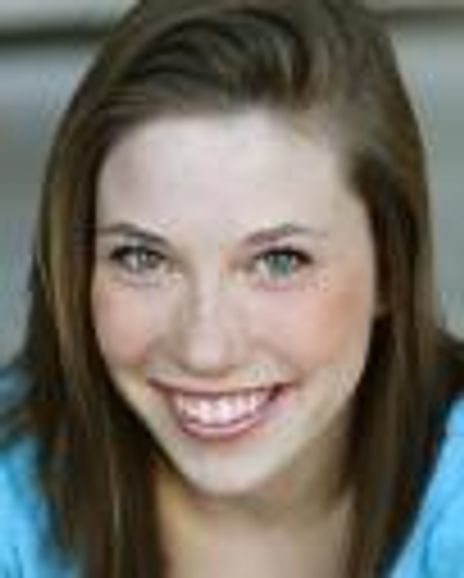 Stephanie Hansen Headshot