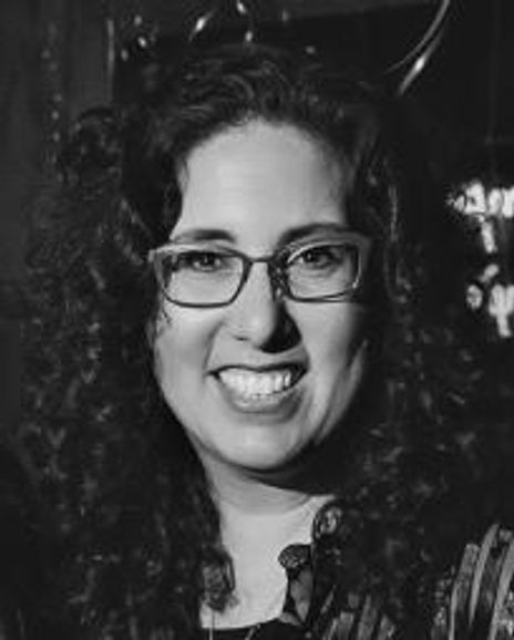 Mara Isaacs Headshot