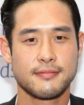 Raymond Lee Headshot