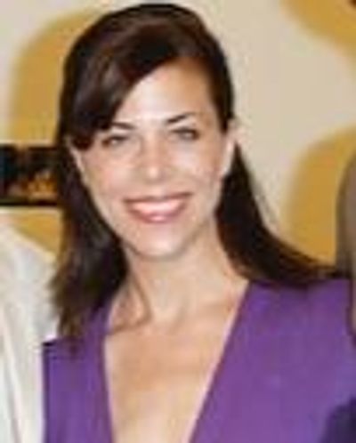 Jennifer Regan Headshot