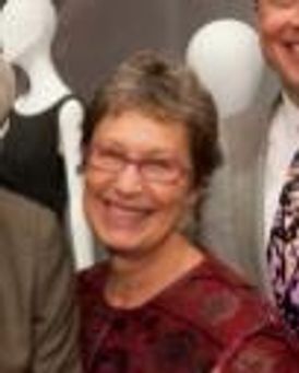 Linda Carlson Headshot