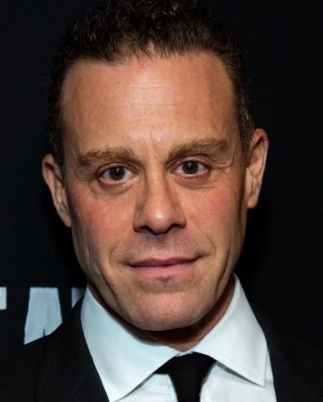 Matthew Rauch Headshot