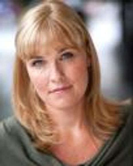 Kelly McAndrew Headshot