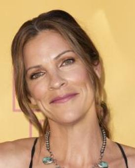 Heather Mazur Headshot