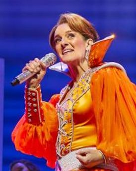 Kirsty Hoiles Headshot