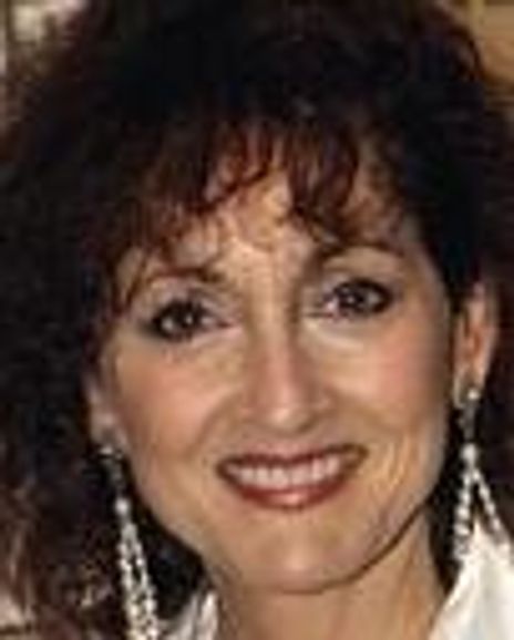 Robin Strasser Headshot