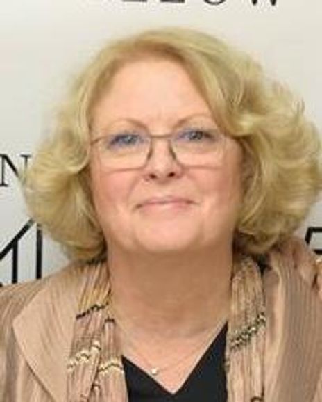 Sandy Faison Headshot