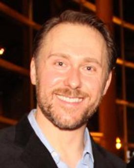 Chris Kipiniak Headshot