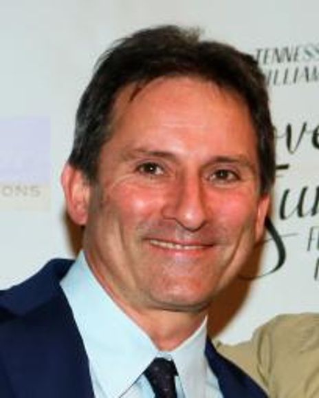 Jonathan Mann Headshot