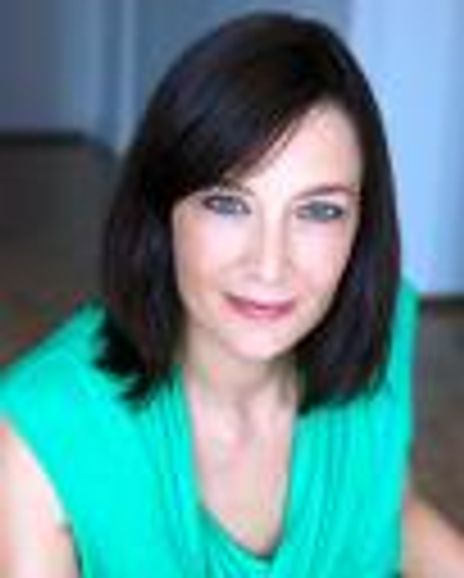 Erika Amato Headshot