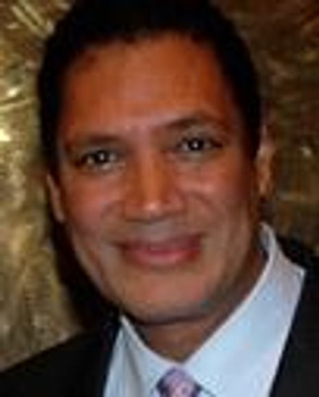 Ricardo Khan Headshot