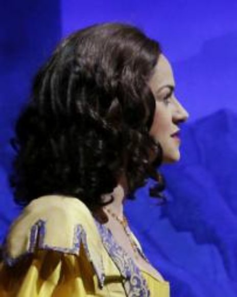 Lucy Scherer Headshot