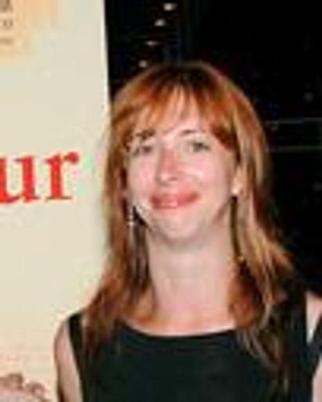 Joanna Settle Headshot