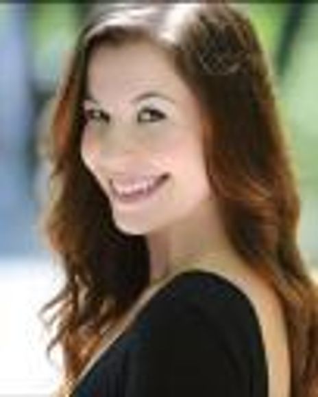 Sasha Weiss Headshot