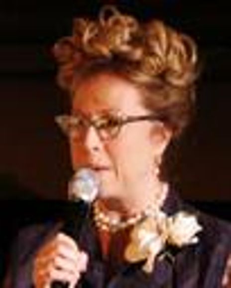 Susan Peahl Headshot