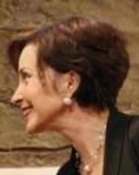 Annie Potts Headshot