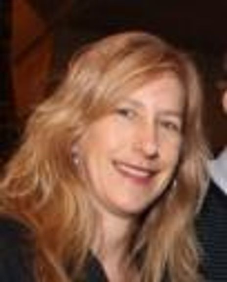 Cynthia Cahill Headshot