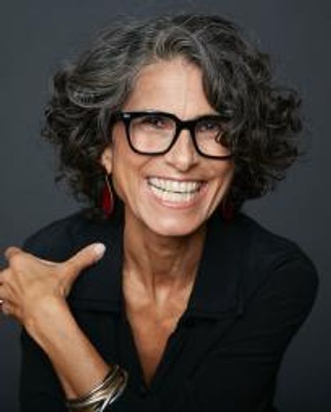 Diane Davis Headshot