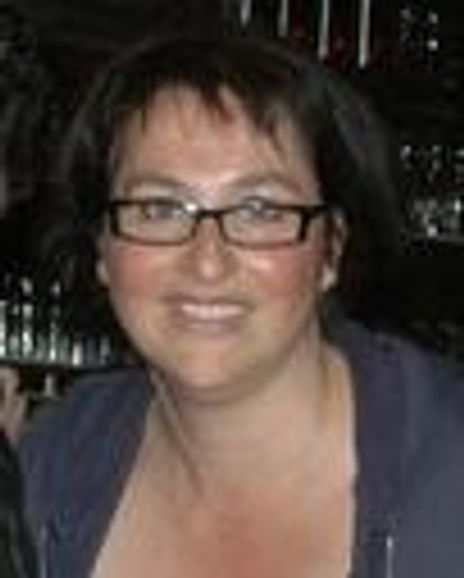 Annette Tanner Headshot