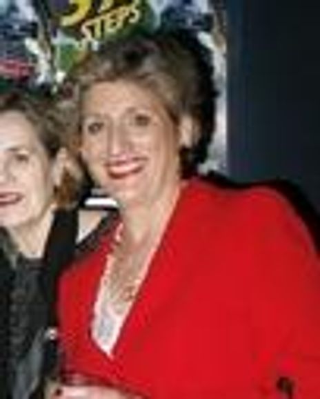 Pamela Laudenslager Headshot