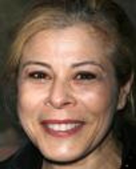 Roberta Wallach Headshot