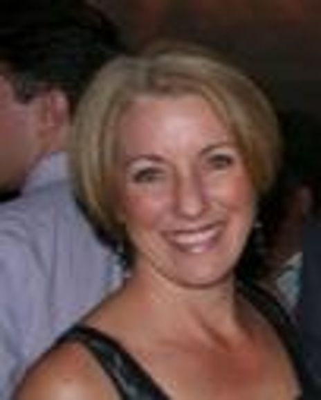 Julie O'Connell Headshot