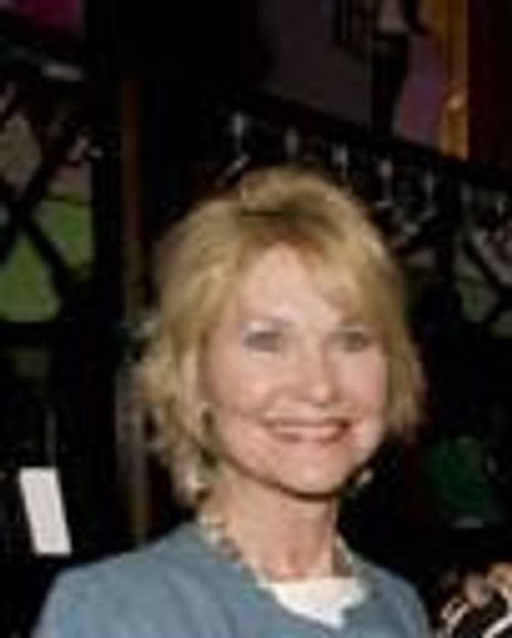 Dee Wallace Headshot
