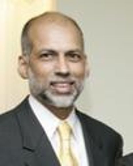 Andre de Quadros Headshot