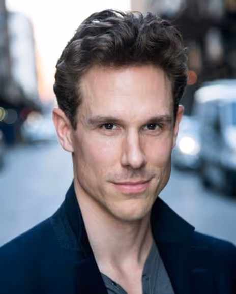 Stephen Hanna Headshot