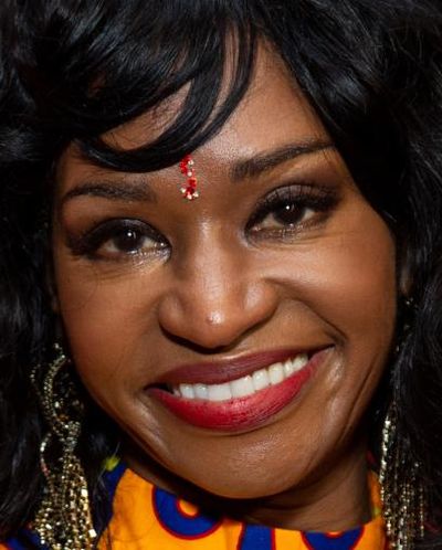 Jenny Jules Headshot