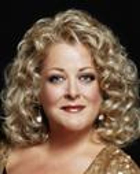 Deborah Voigt Headshot