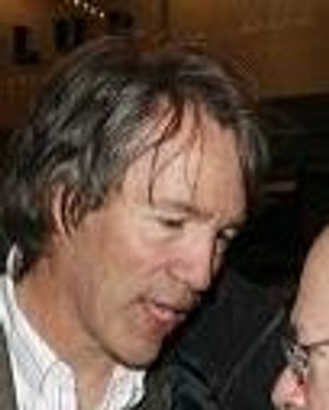 David E. Kelly Headshot