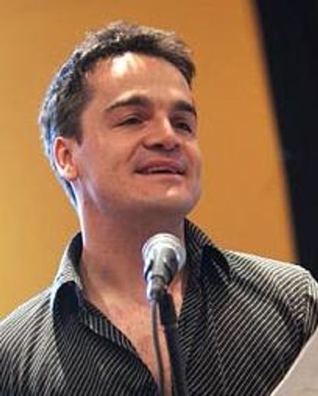 Kris Stewart Headshot