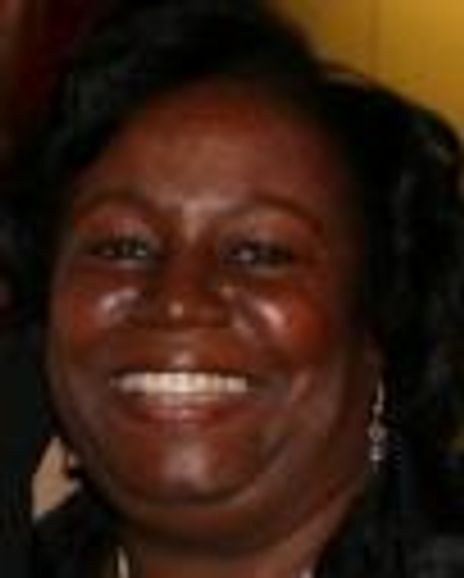 Dee Crawford Headshot