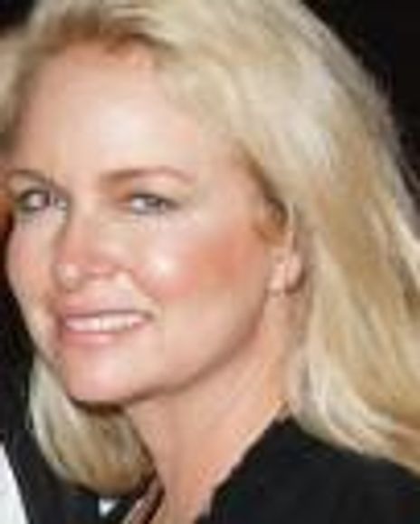 Donna Dixon Headshot