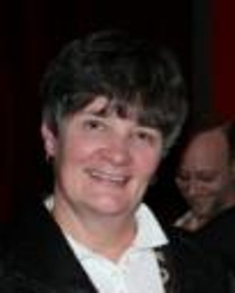 Sue Poulin Headshot