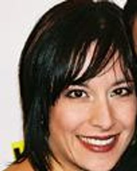 Shanna VanDerwerker Headshot