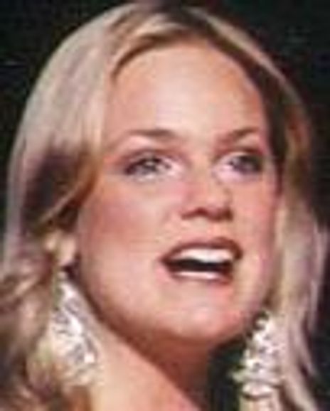 Angela Covington Headshot