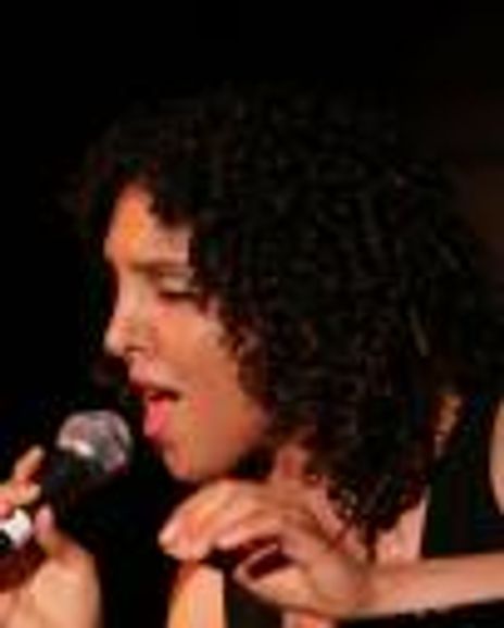 Raya Yarbrough Headshot